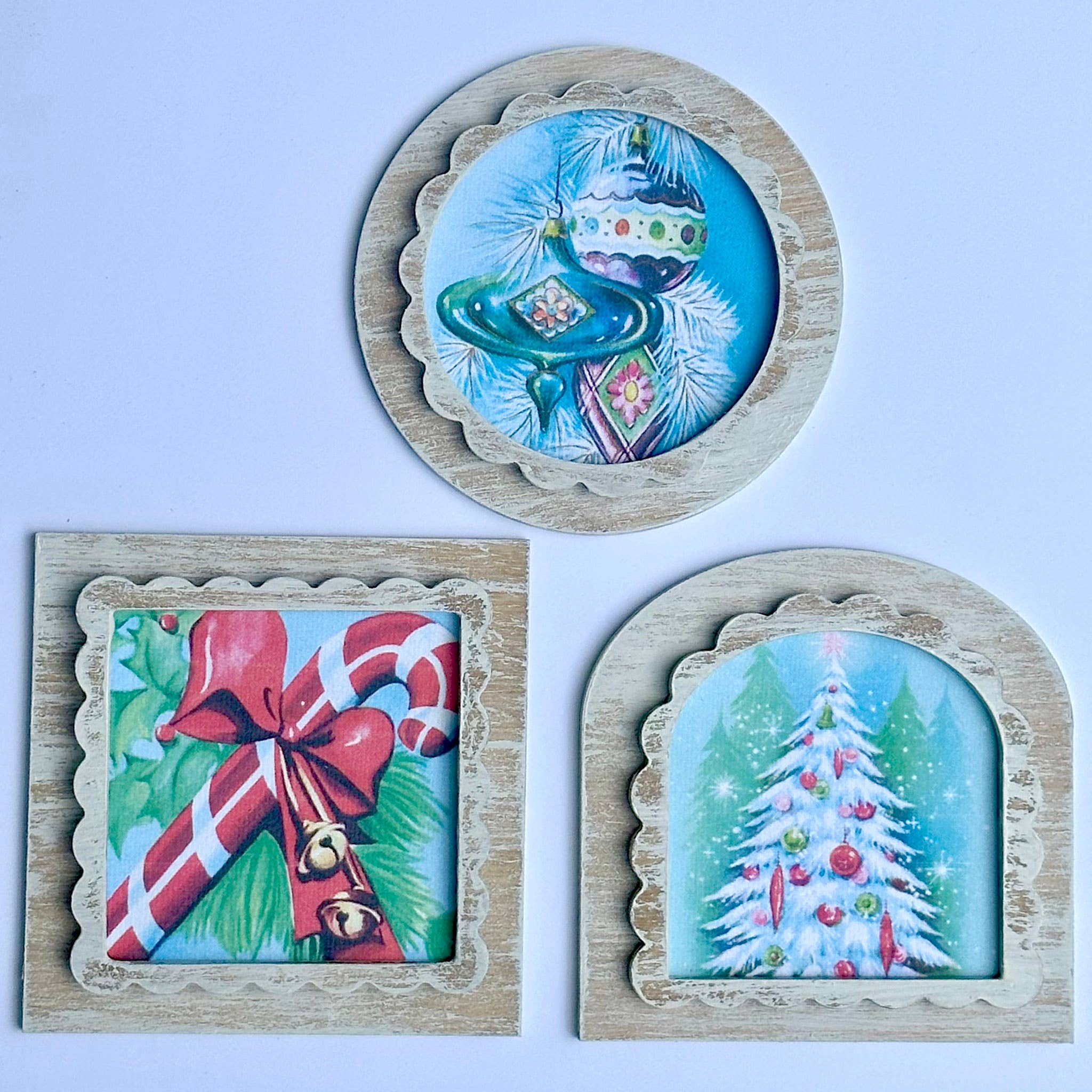 Vintage Style Retro Christmas Magnet