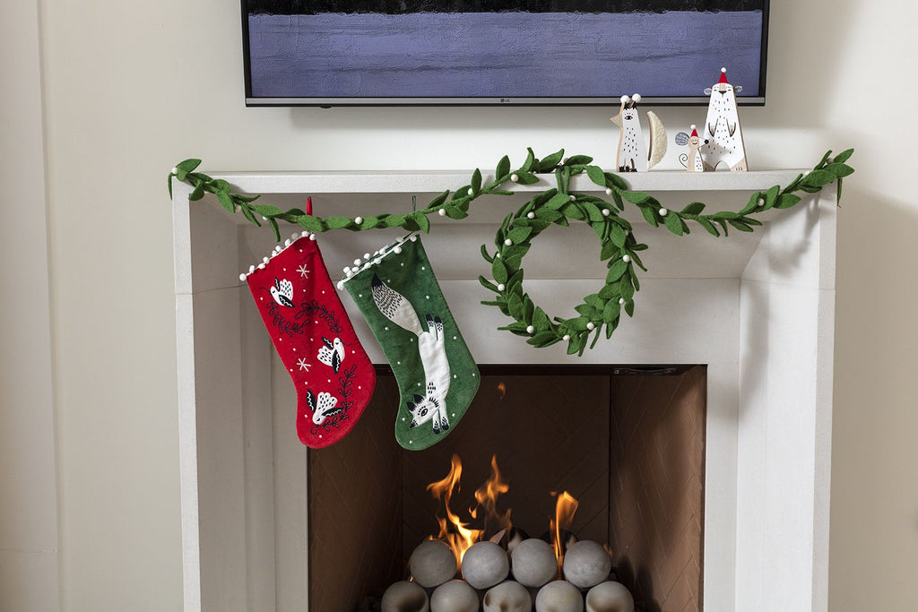 Felt Snowberry Garland