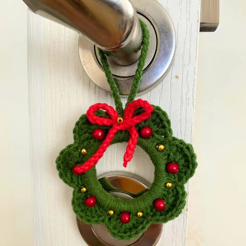 Elegant Knit Wreath Ornament