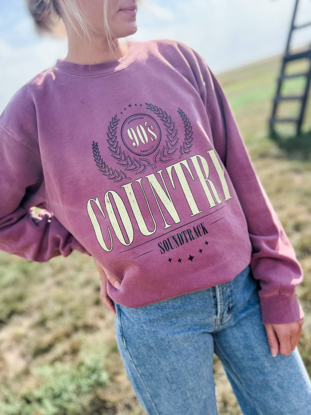 Graphic Western '90s Country Soundtrack' Crewneck