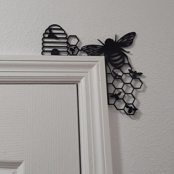 Bee Door Topper