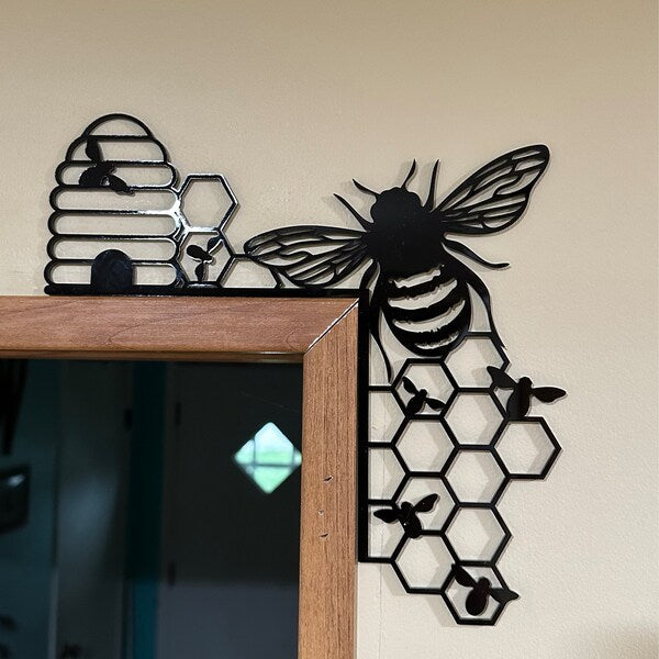 Bee Door Topper