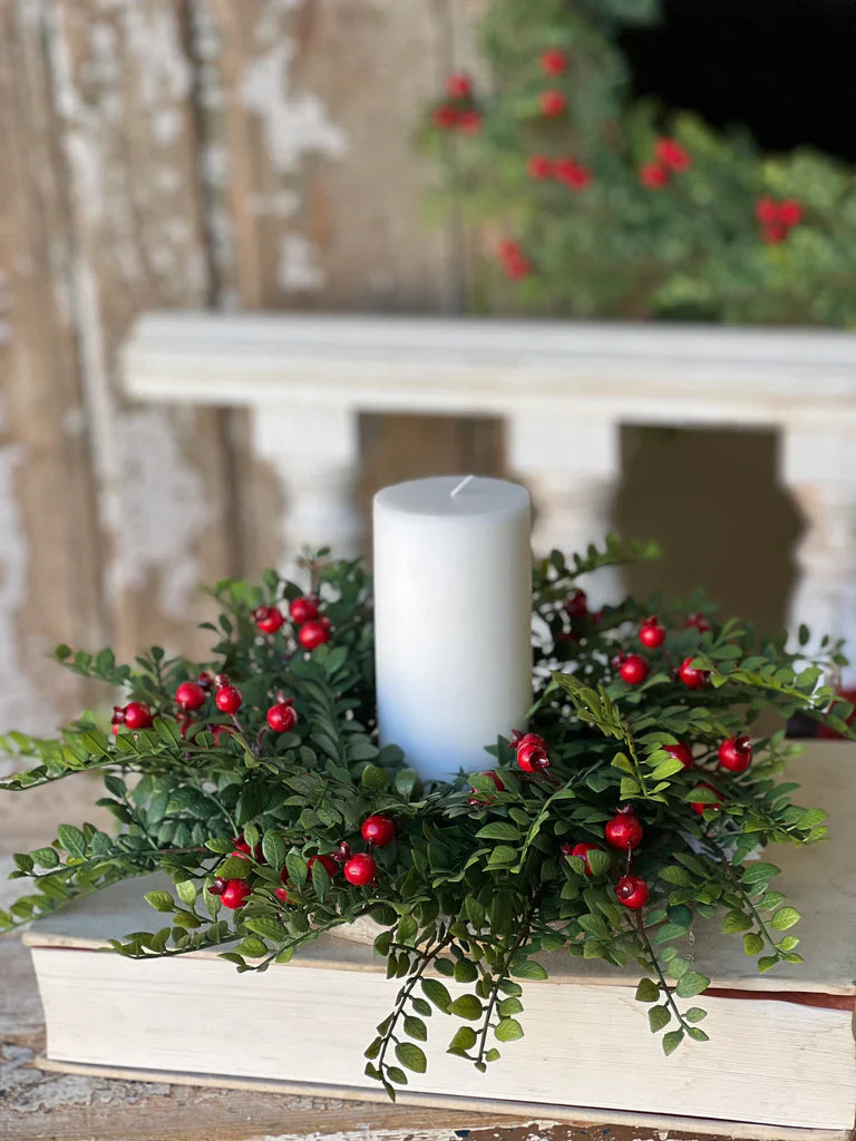 Lively Berry Bough Candle Ring