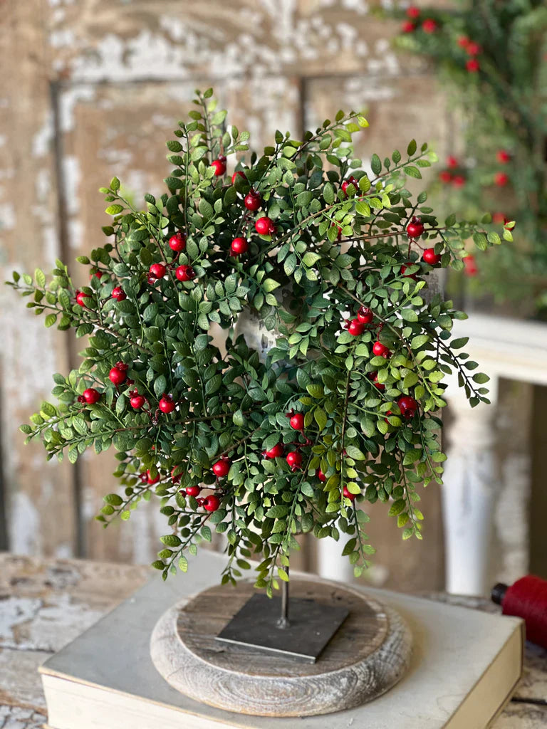 Lively Berry Bough Candle Ring