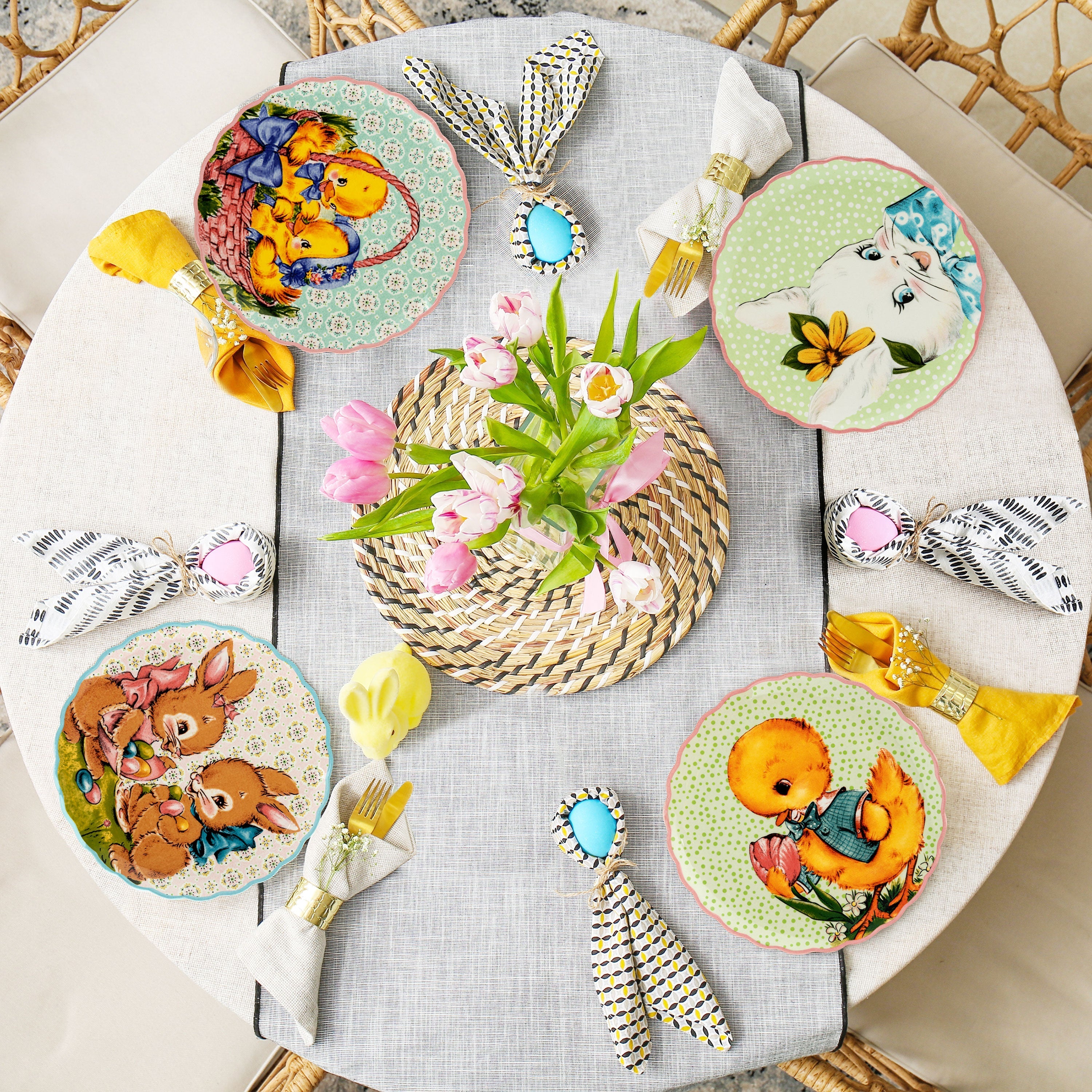 Mr. Cottontail 8 in. Ceramic Set of 4 Easter Plates