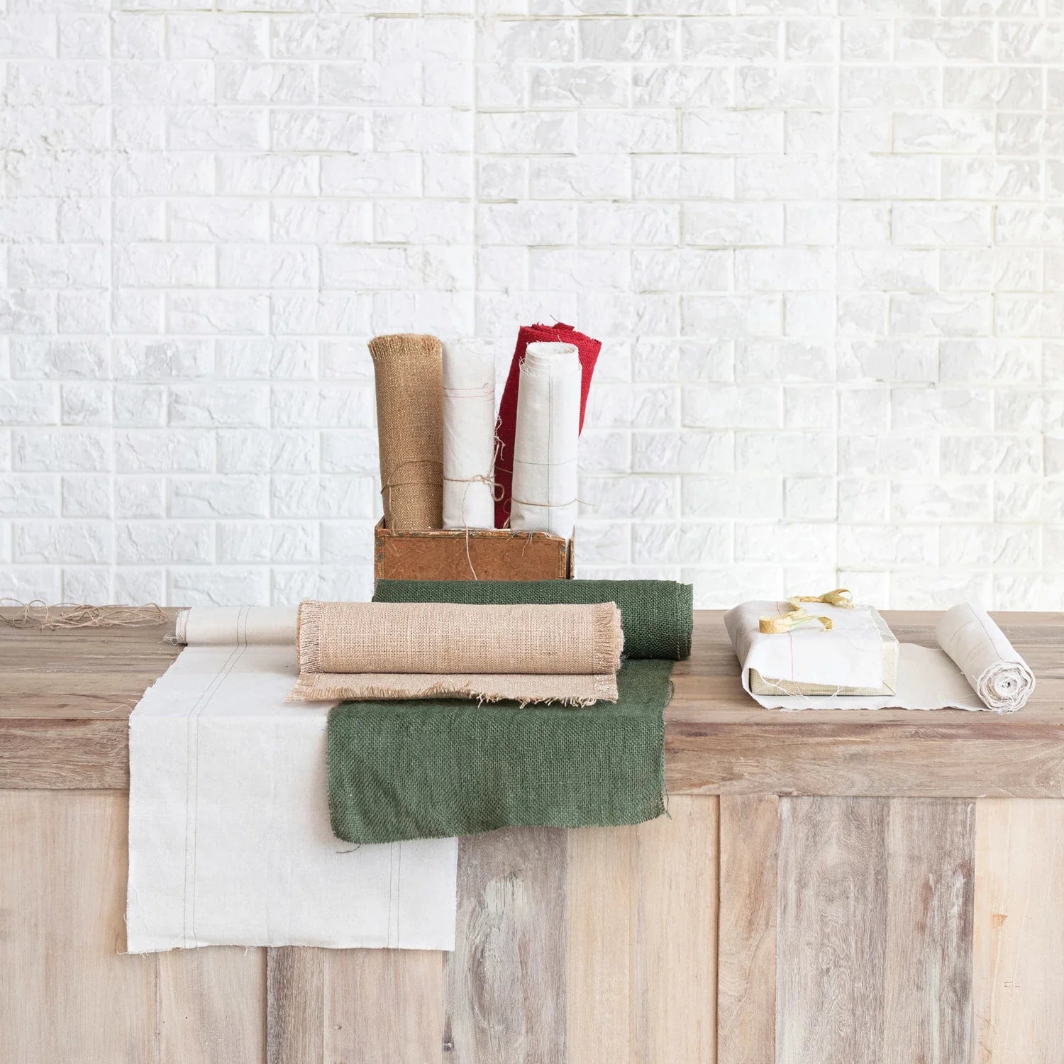 Woven Torn Jute Fabric